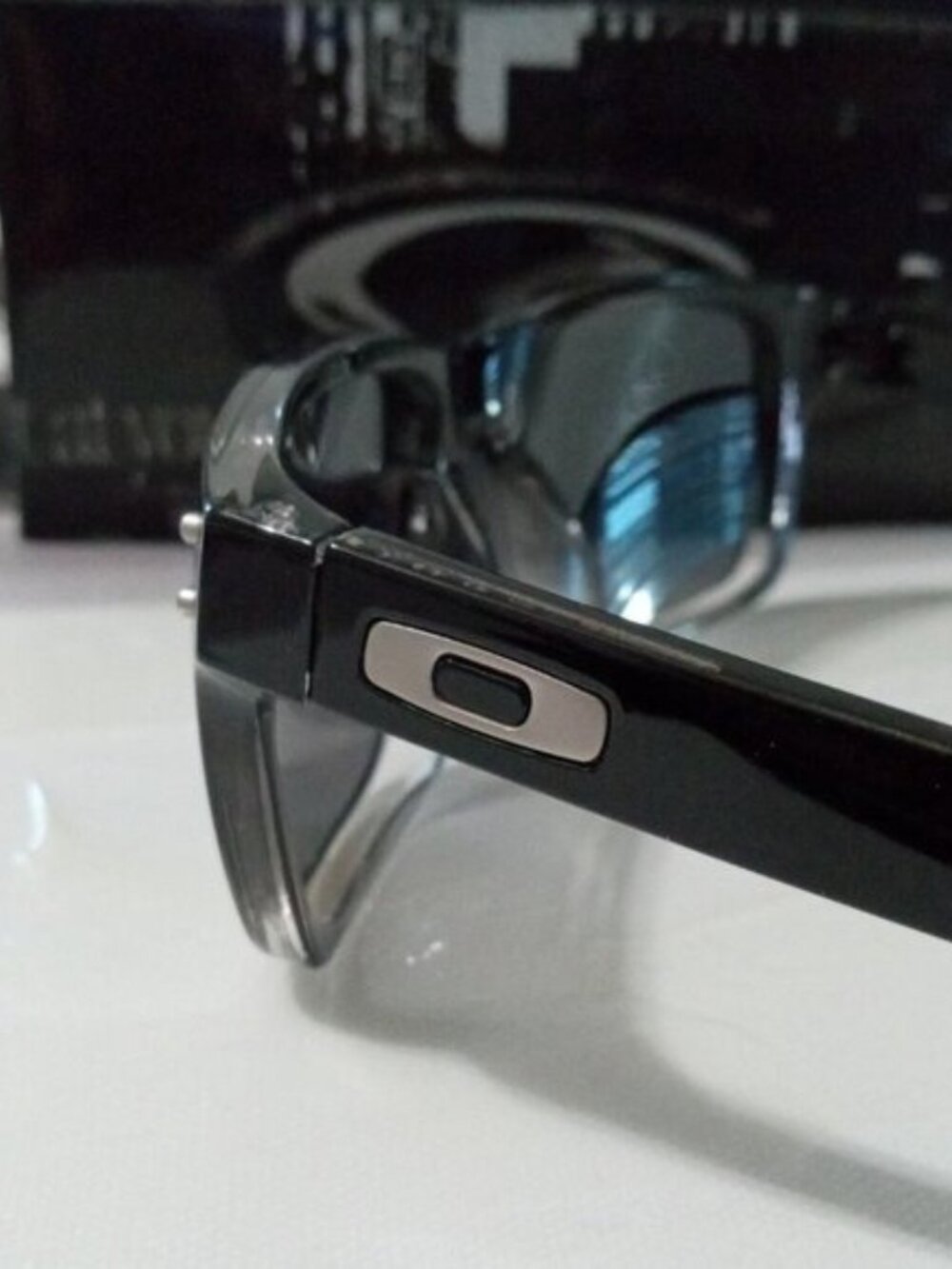 Oakley Holbrook Two Tone Polished Dark Ink Fade 9102 POLARIZED Silver - Picture 4 of 8